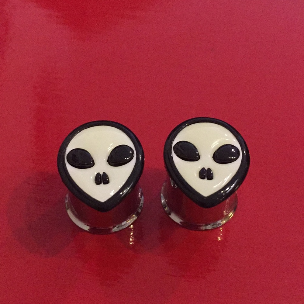 Alien stainless steal plugs